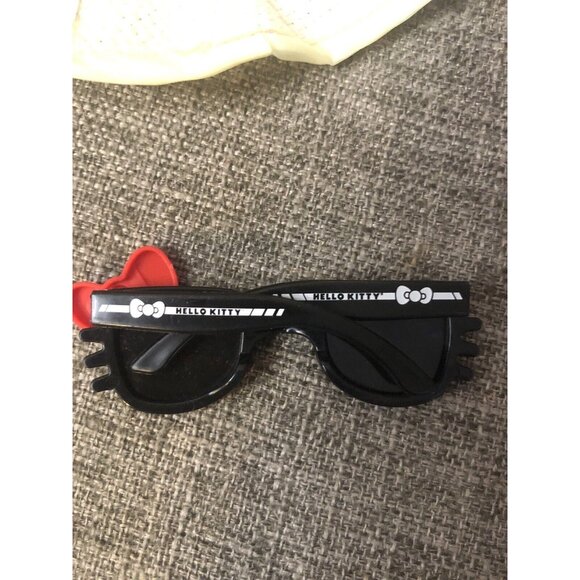 My Life Hello Kitty Doll Sized Accessories Sun Hat Black Sunglasses Replacement - Picture 4 of 4